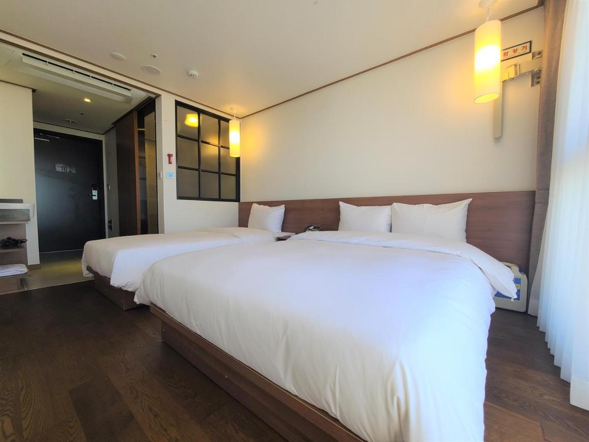 Tamara Jeju Hotel Seogwipo Exterior foto