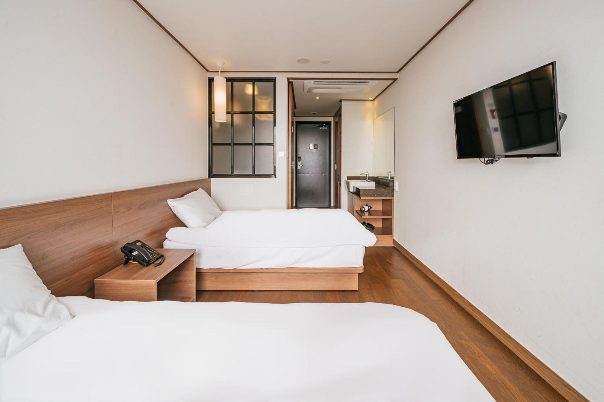 Tamara Jeju Hotel Seogwipo Exterior foto